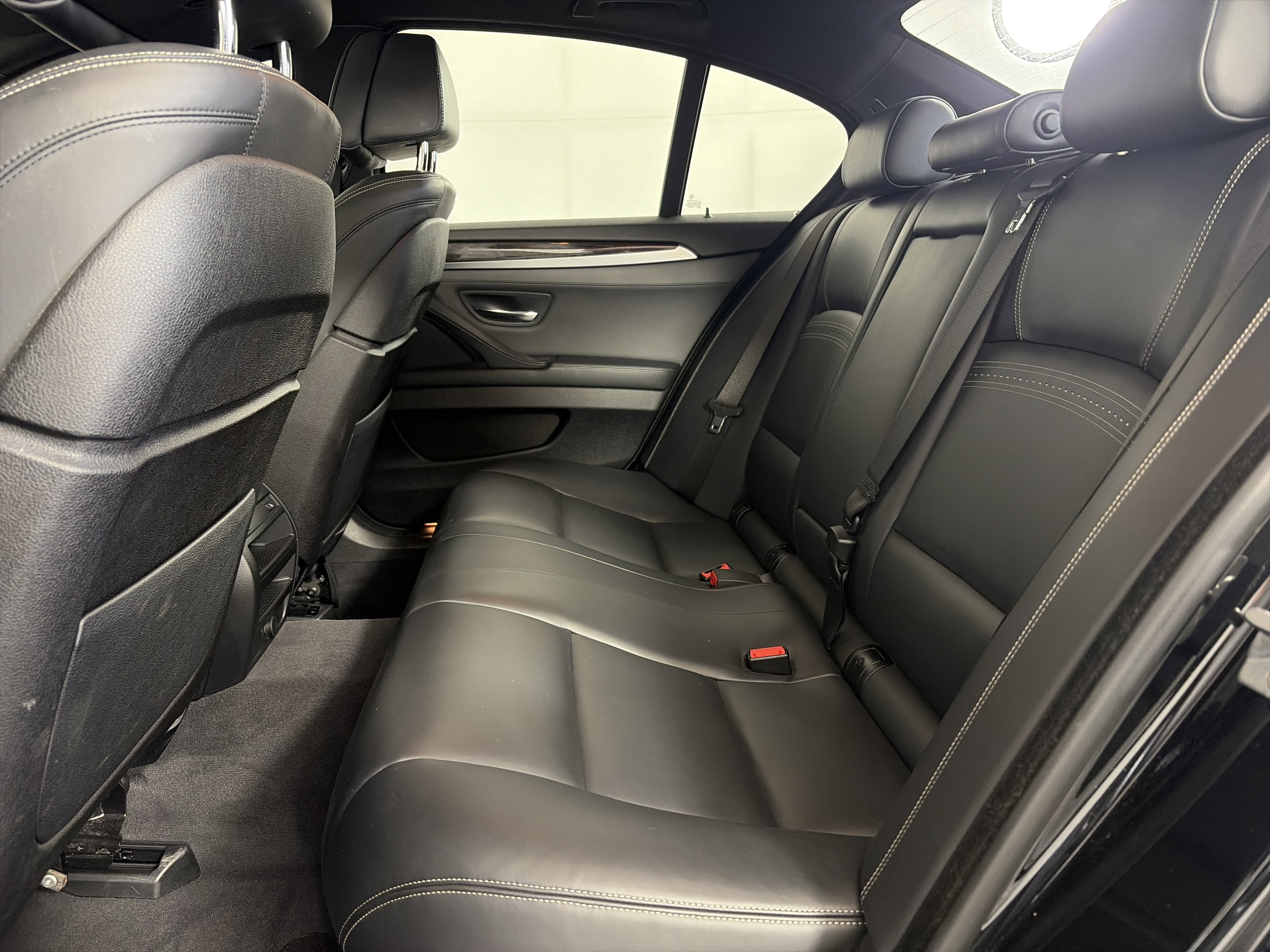 Used 2015 BMW 535i xDrive Sedan AWD/4WD image 9