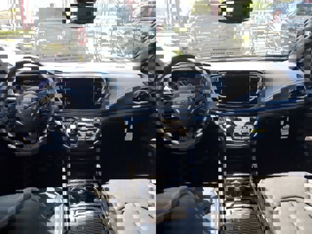 New 2024 Chrysler Pacifica Limited w/ S Appearance Package image 7