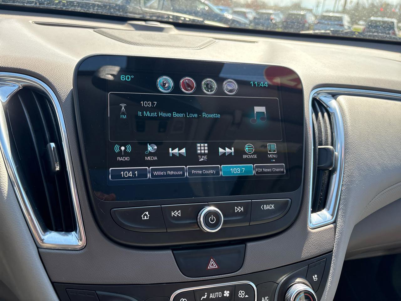 Used 2017 Chevrolet Malibu Premier w/ Premier Sun and Wheel Package image 20