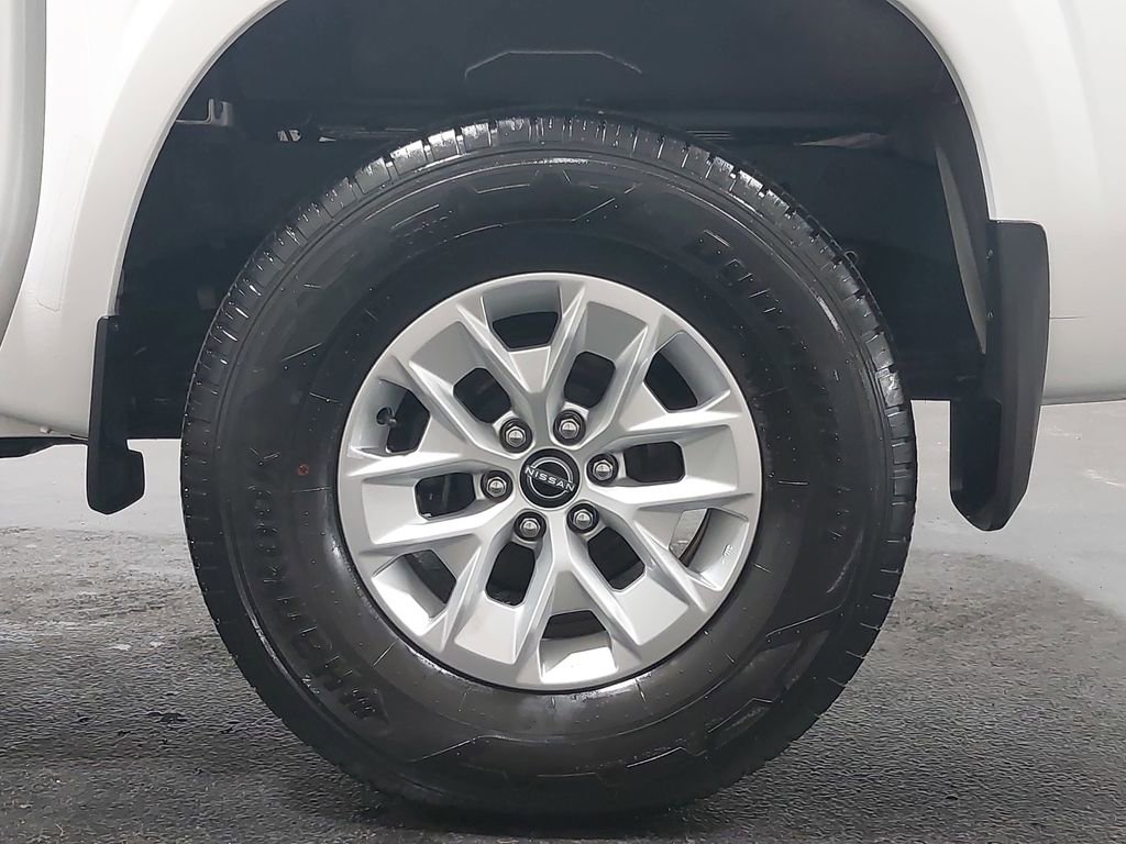 Certified 2024 Nissan Frontier SV w/ Tow Package image 32