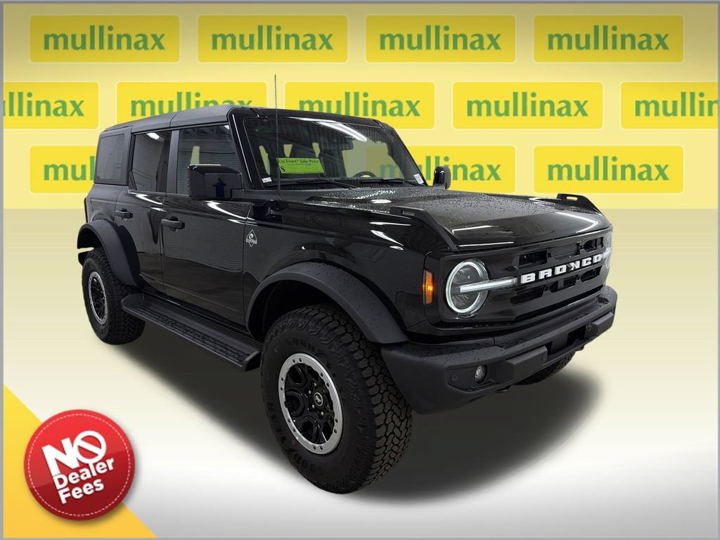 New 2026 Ford Bronco Outer Banks w/ Sasquatch Package AWD/4WD image 1