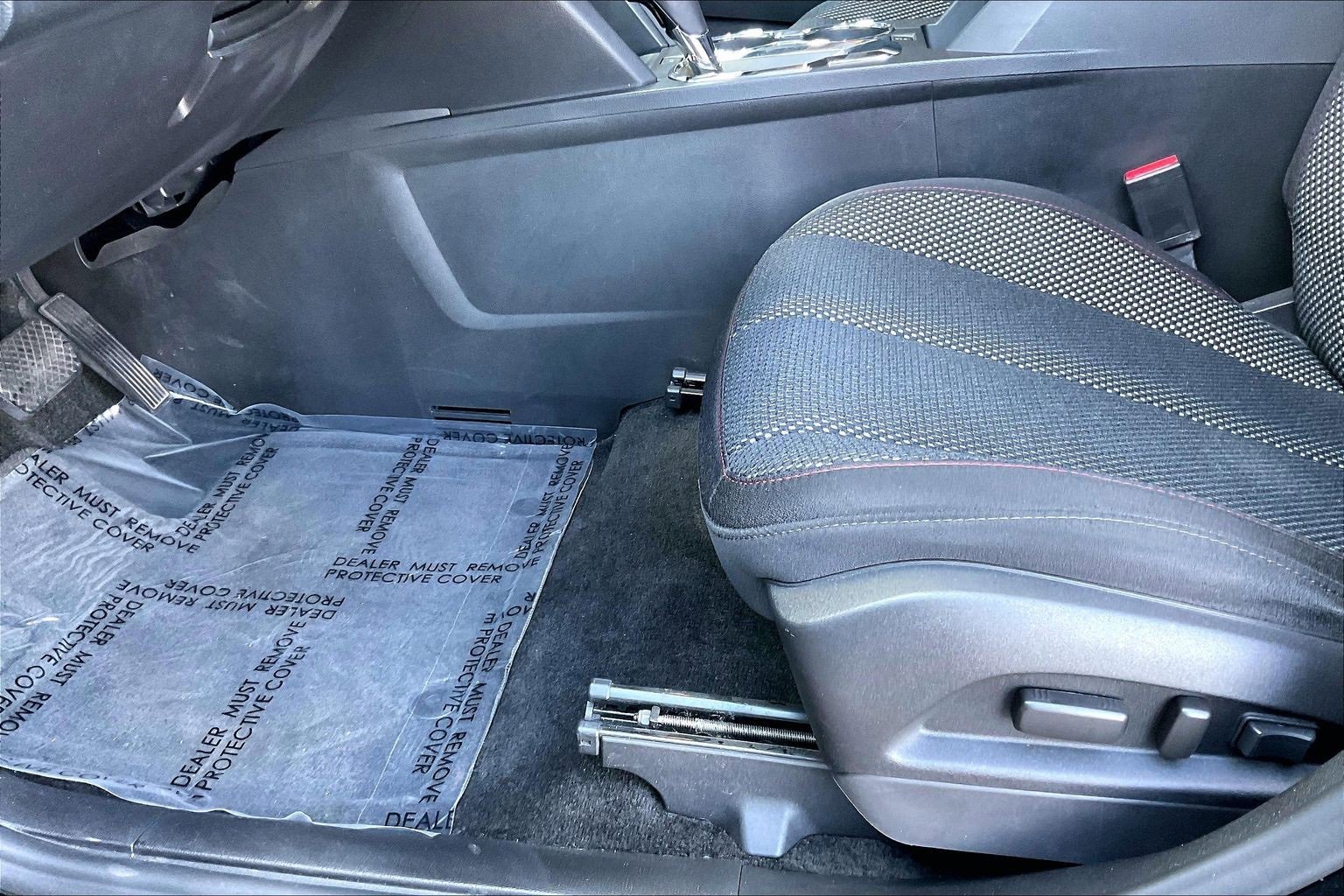 Used 2017 Chevrolet Equinox LT w/ Driver Confidence Package II image 16