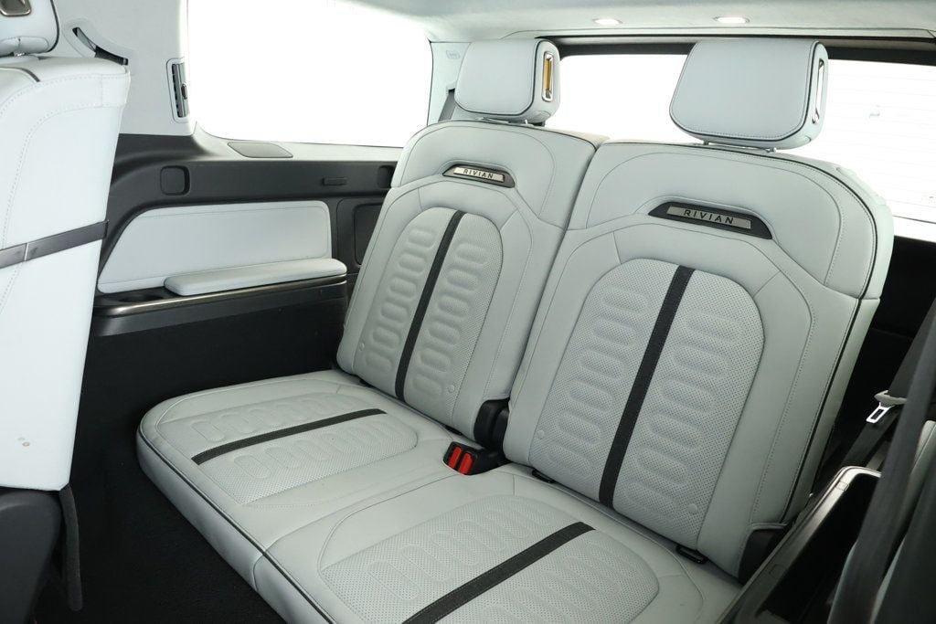 Used 2024 Rivian R1S Adventure AWD/4WD image 22