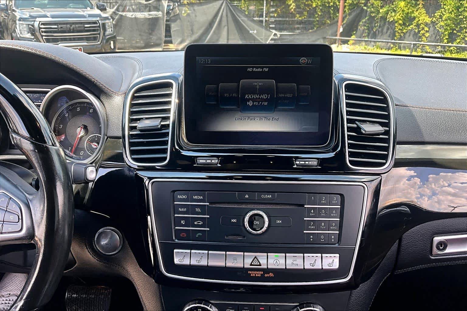Used 2017 Mercedes-Benz GLS 550 4MATIC image 34
