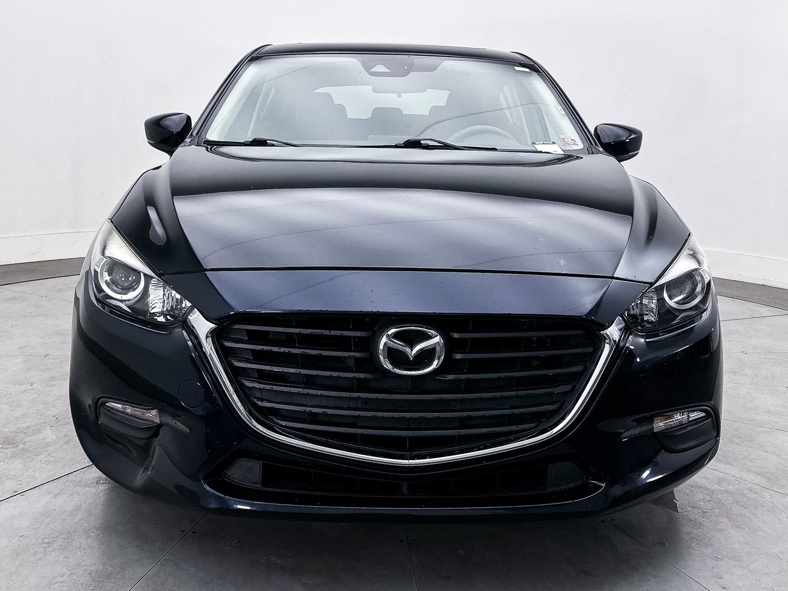 Used 2018 MAZDA MAZDA3 Touring FWD image 11