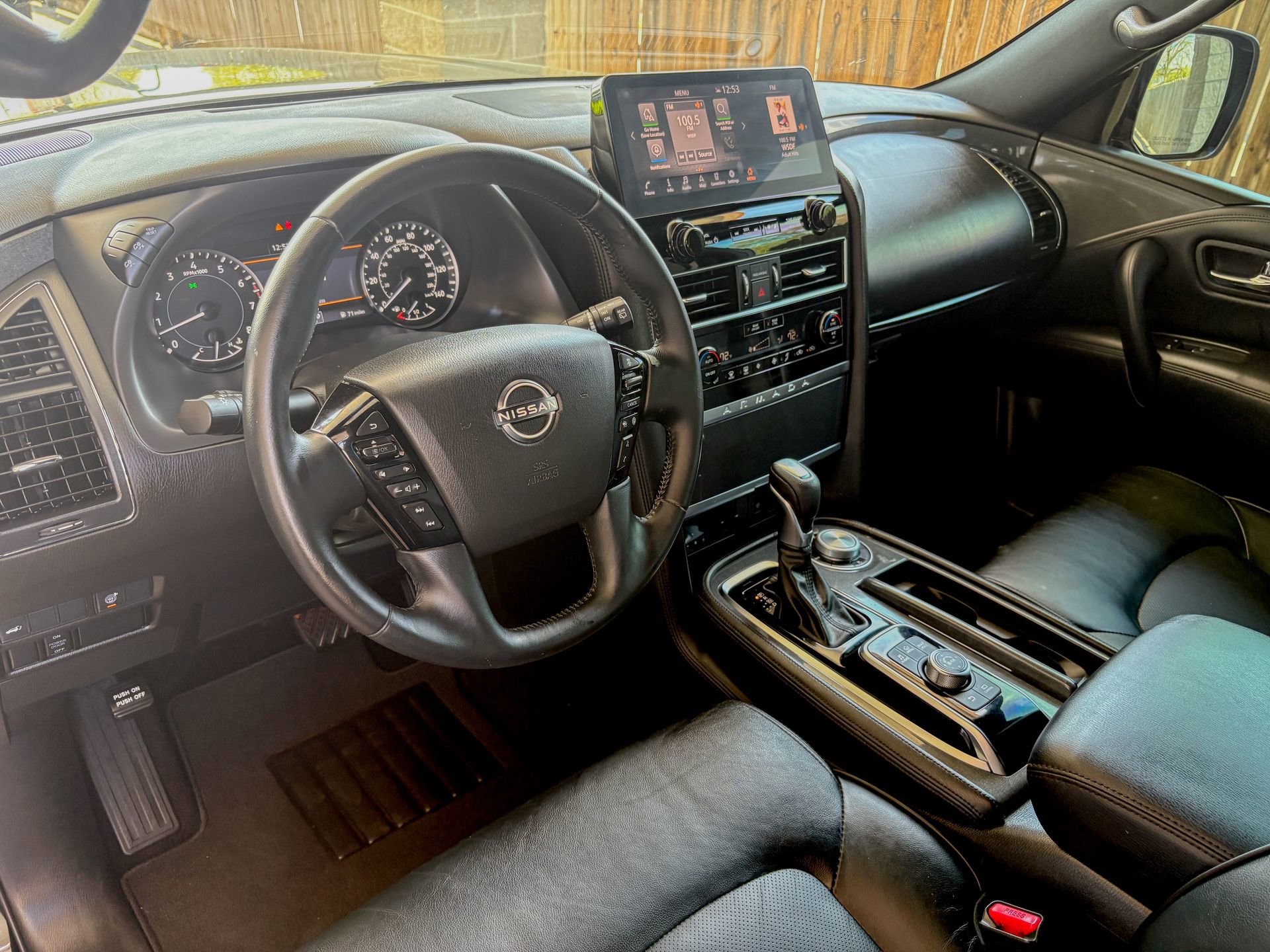 Used 2022 Nissan Armada SL w/ Midnight Edition Package image 17