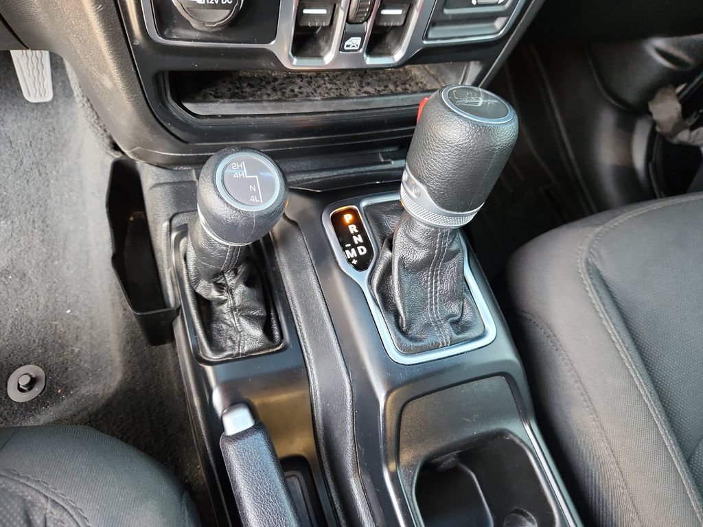 Used 2023 Jeep Gladiator Sport AWD/4WD image 17