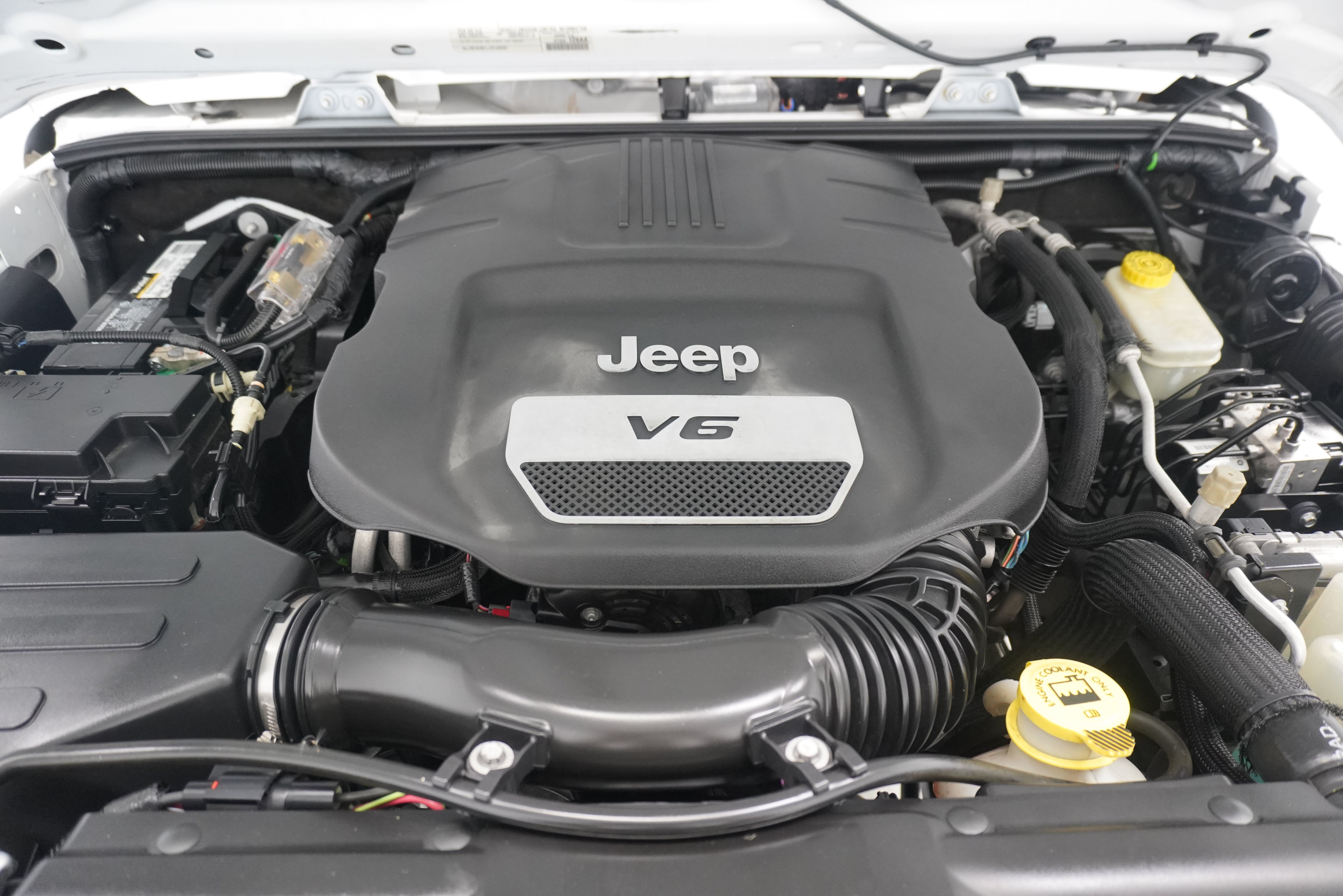 Used 2015 Jeep Wrangler Unlimited Sport w/ Quick Order Package 24S AWD/4WD image 21