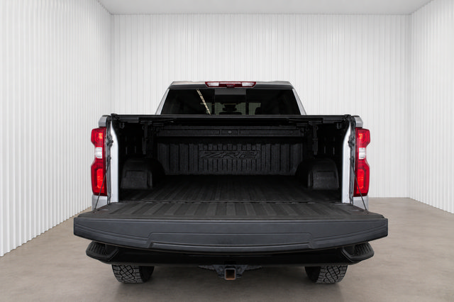 Used 2023 Chevrolet Silverado 1500 ZR2 w/ Technology Package AWD/4WD image 7
