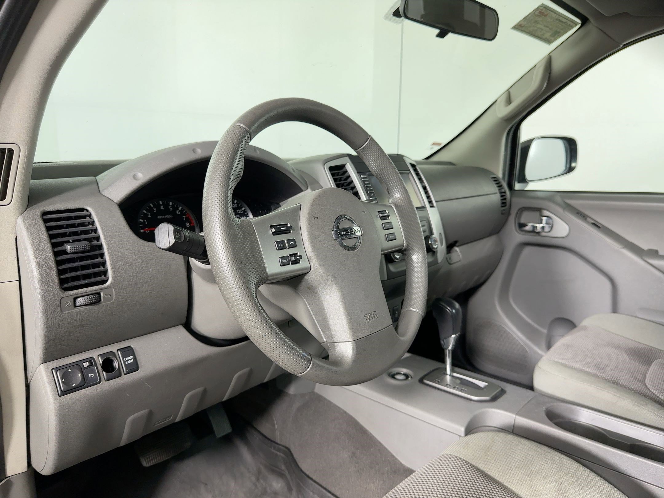 Used 2021 Nissan Frontier SV image 4