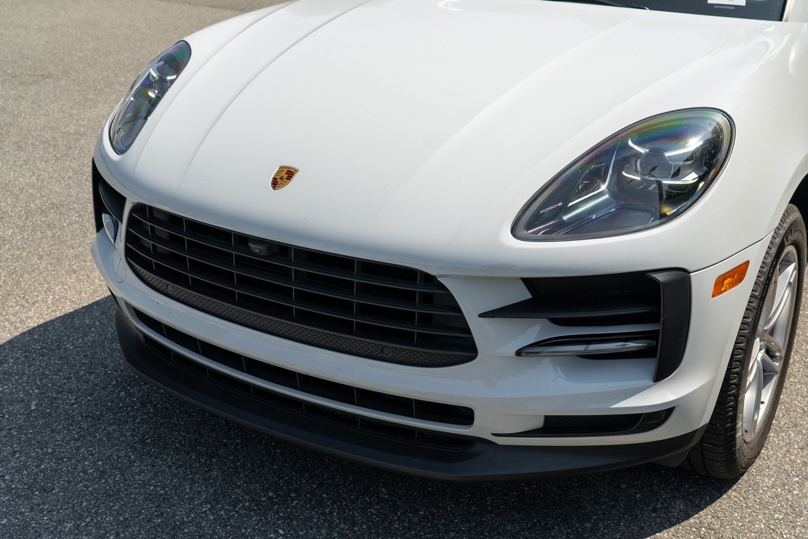 Certified 2021 Porsche Macan AWD/4WD image 17