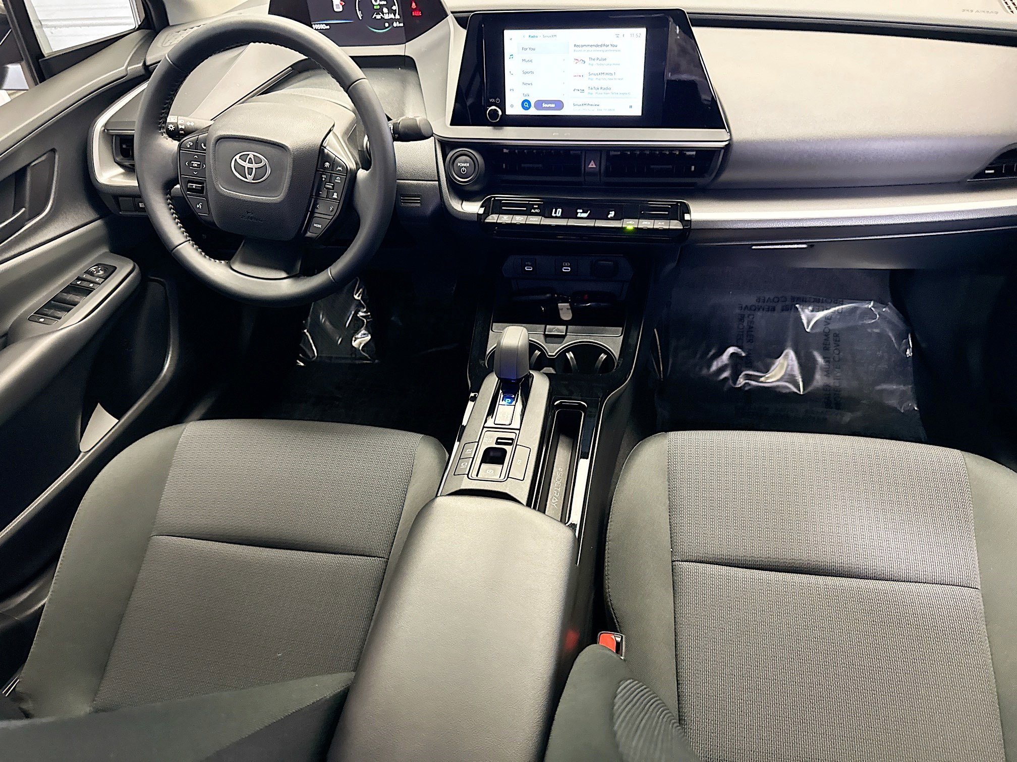 Used 2024 Toyota Prius Limited image 12