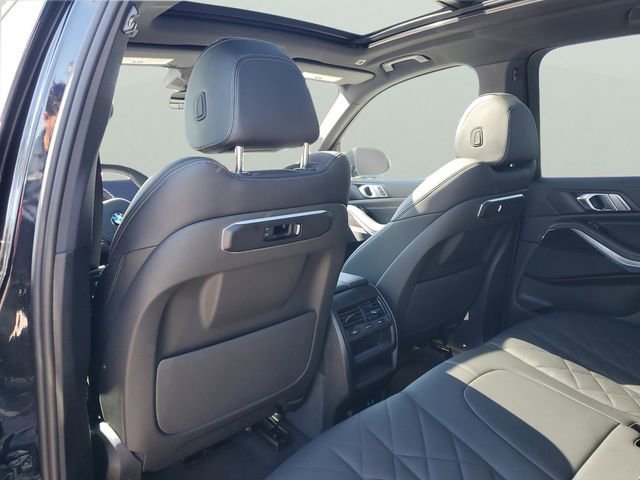 Used 2026 BMW X5 sDrive40i w/ M Sport Package image 11