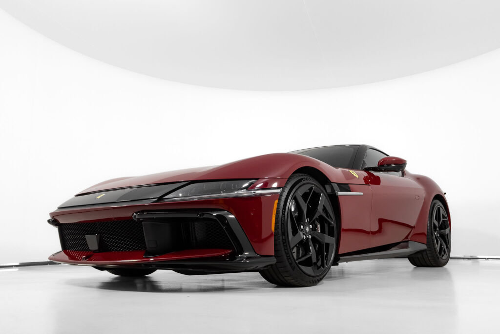 Used 2025 Ferrari 12Cilindri RWD image 14