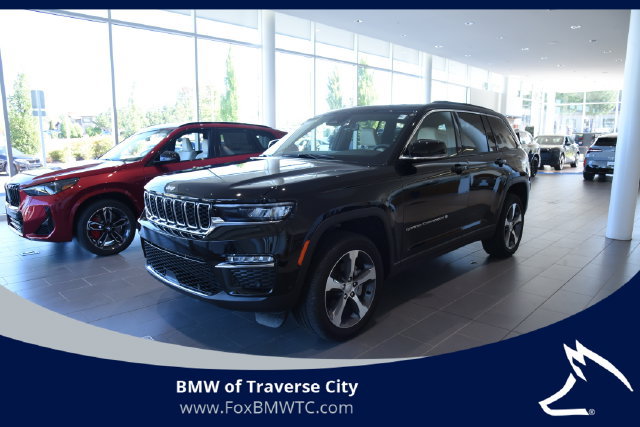Used 2025 Jeep Grand Cherokee Limited w/ Luxury Tech Group II