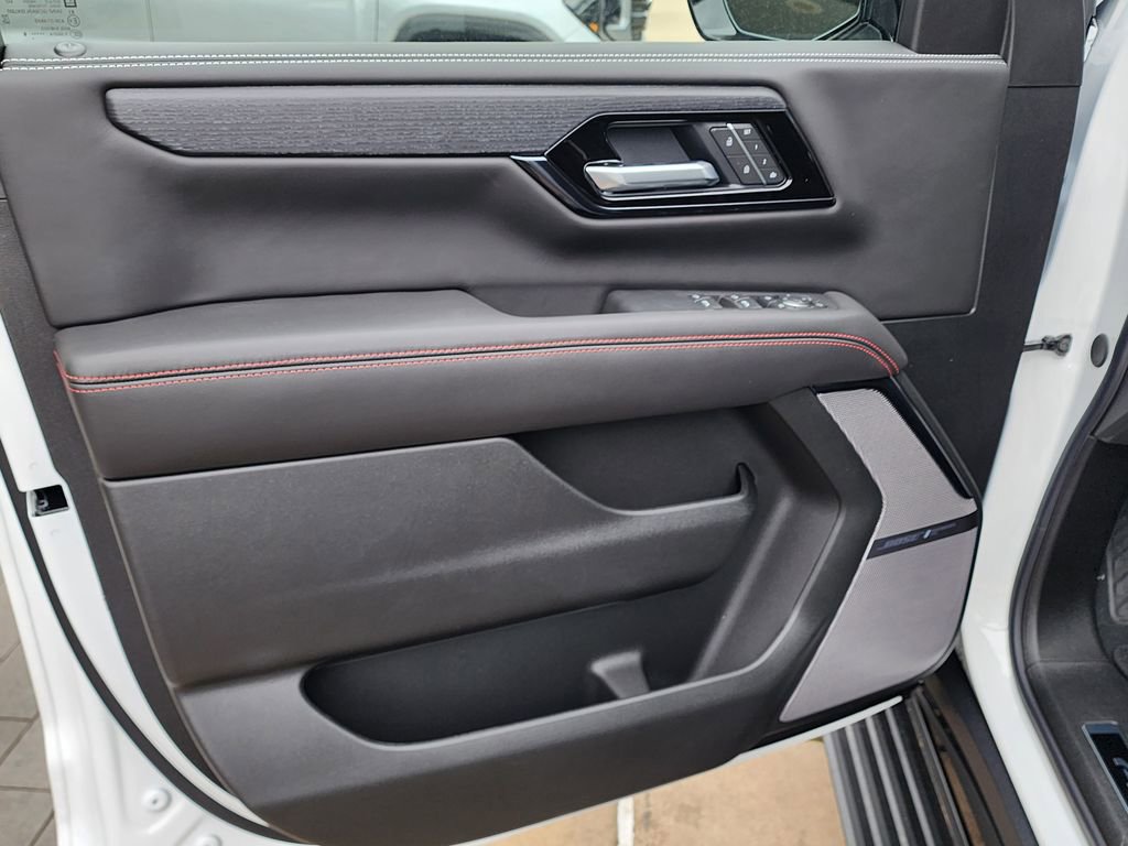 New 2026 GMC Yukon AT4 Ultimate AWD/4WD image 12