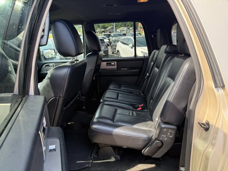 Used 2017 Ford Expedition EL XLT w/ Equipment Group 201A AWD/4WD image 10