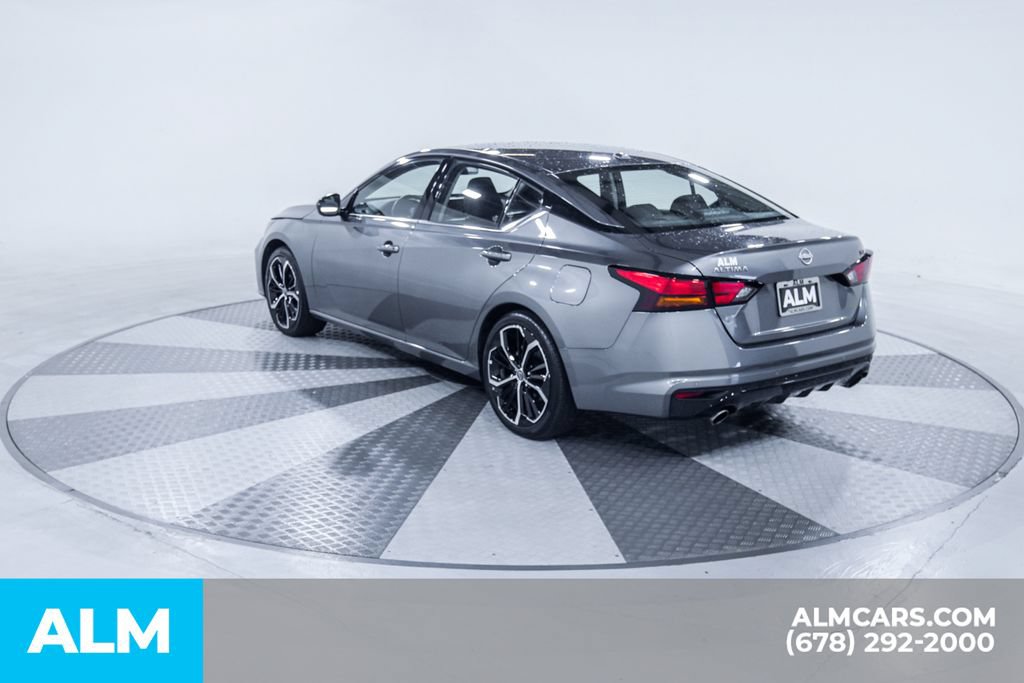 Used 2025 Nissan Altima 2.5 SR FWD image 11