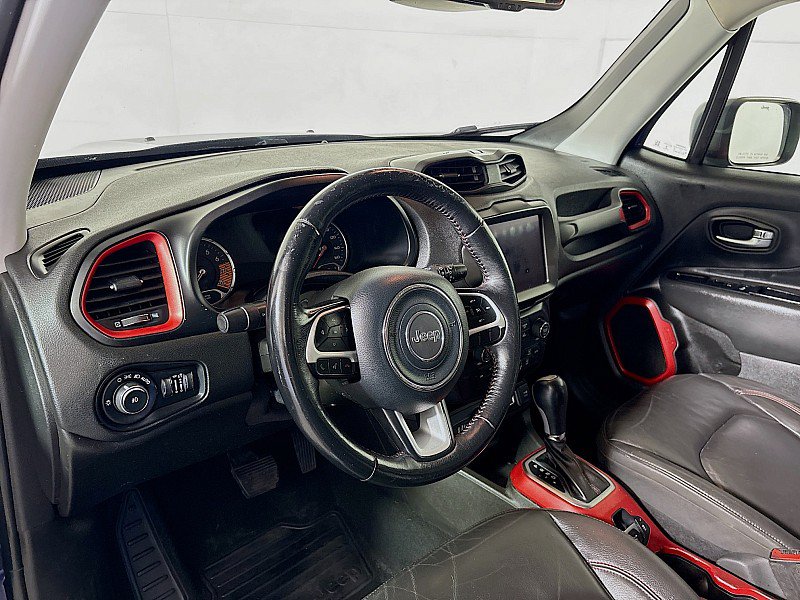 Used 2021 Jeep Renegade Trailhawk AWD/4WD image 9