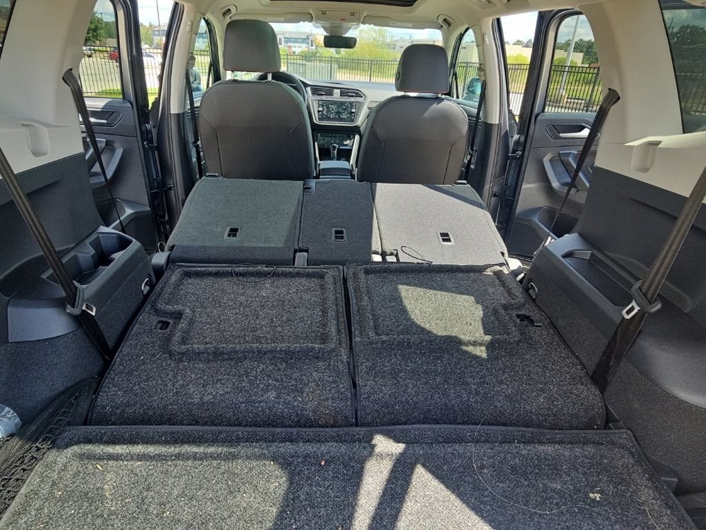 Used 2024 Volkswagen Tiguan Wolfsburg Edition w/ Panoramic Sunroof Package FWD image 22