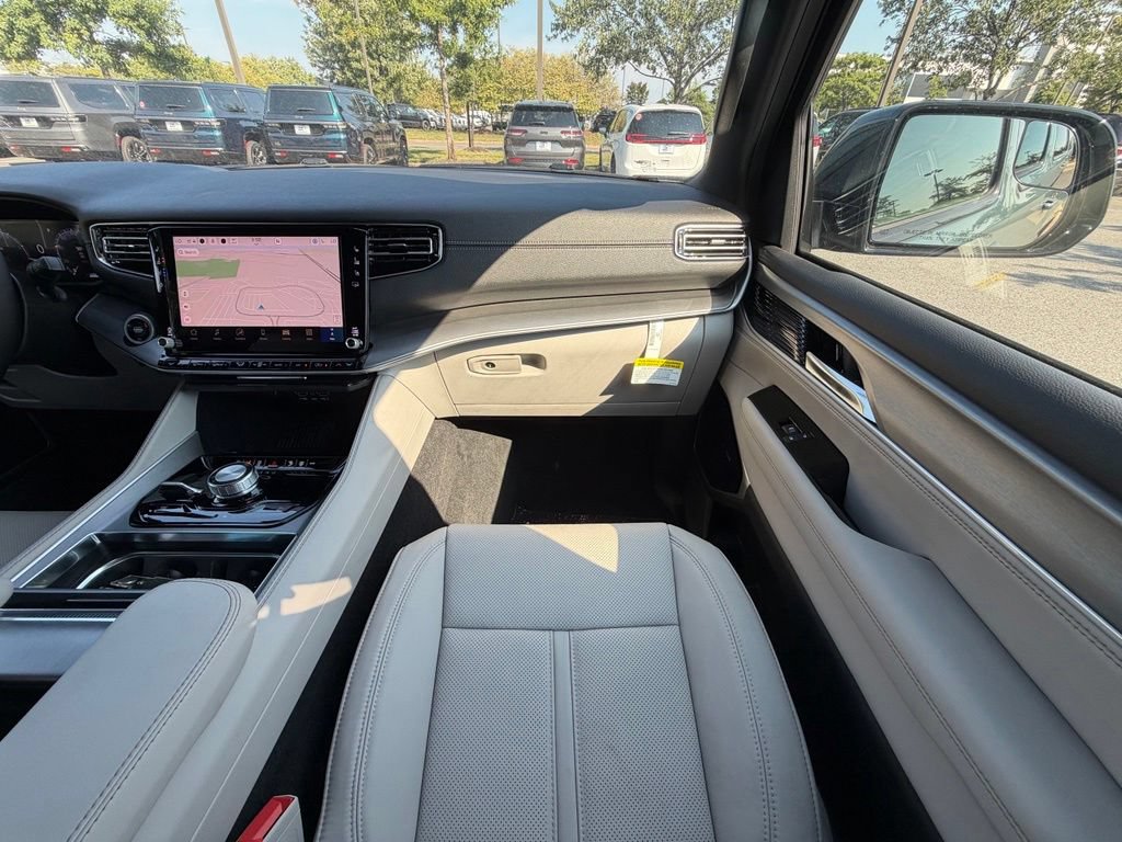 New 2026 Jeep Grand Wagoneer L Limited w/ Premium Group II AWD/4WD image 14