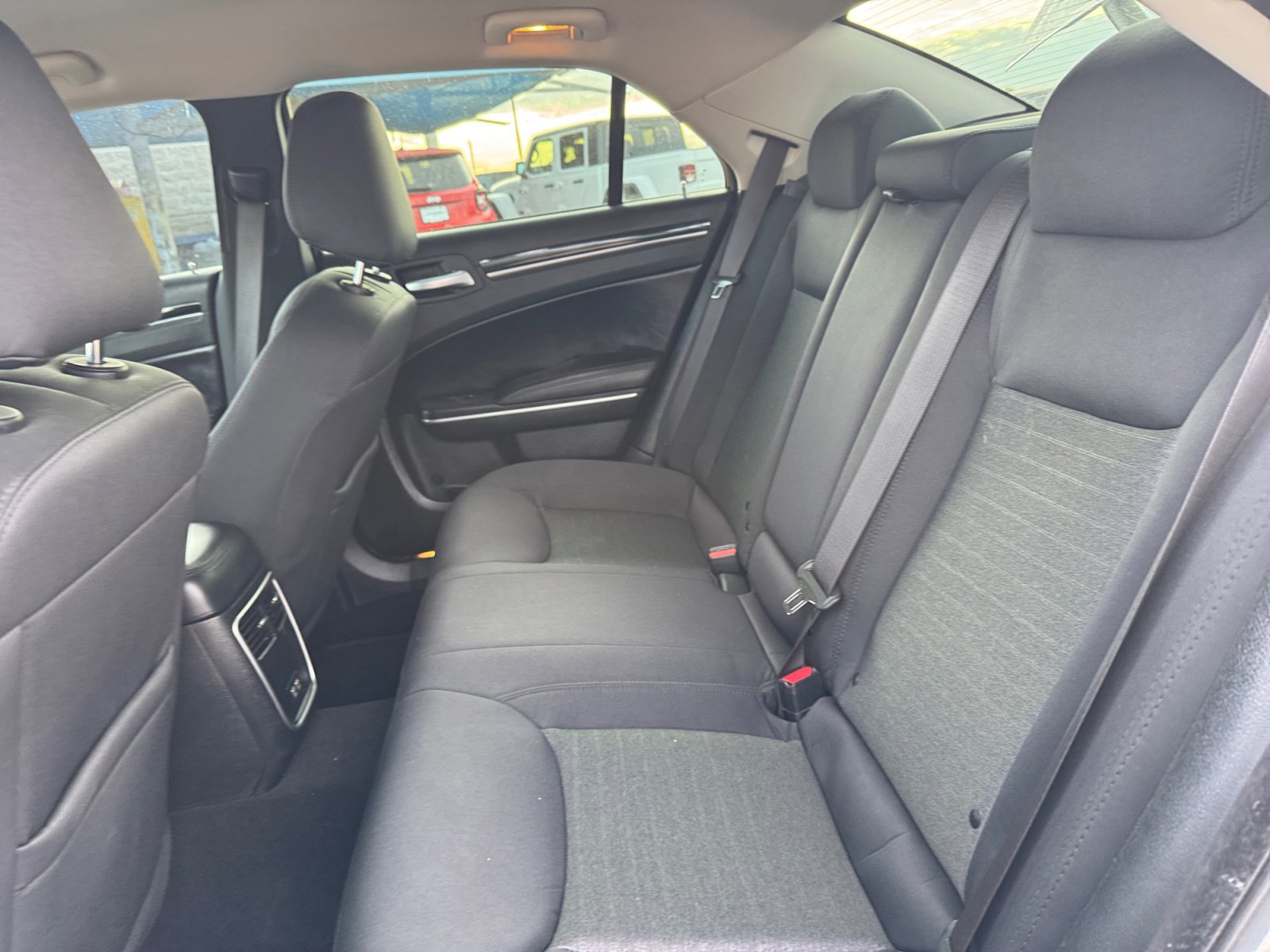 Used 2023 Chrysler 300 Touring w/ Sport Appearance Package image 26