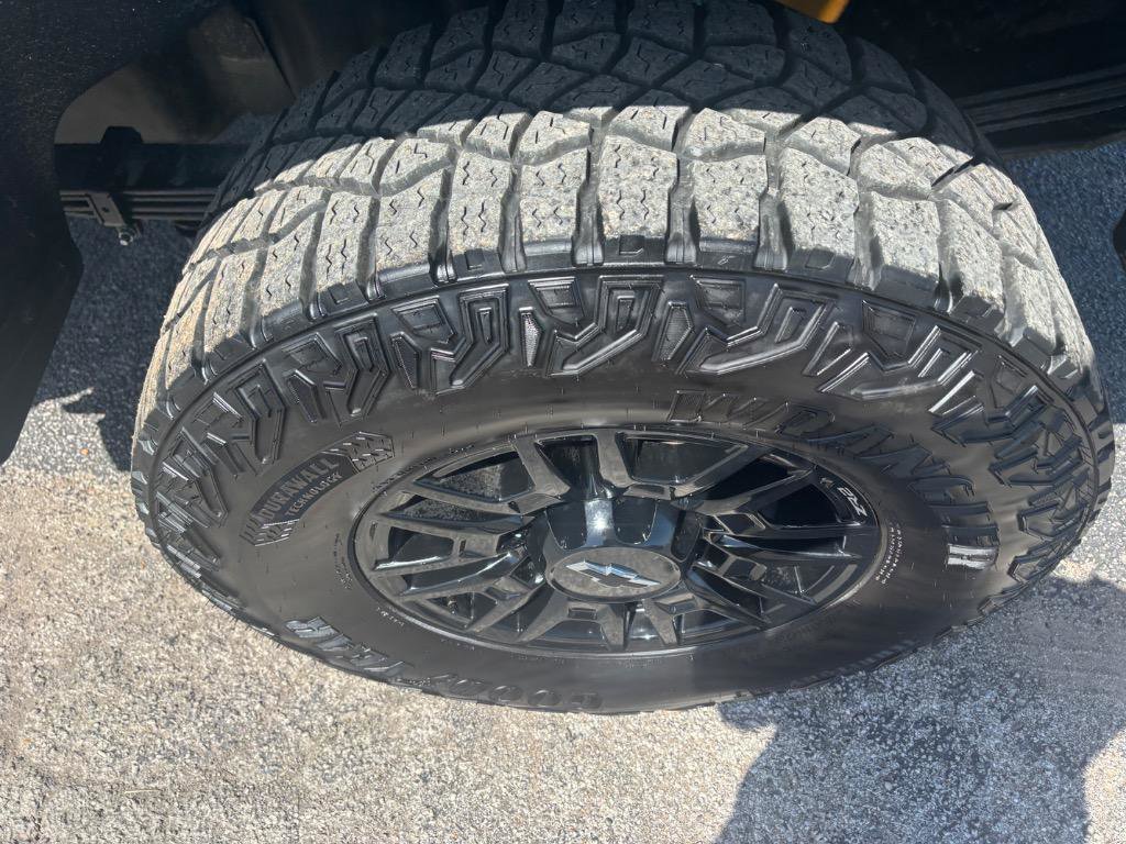 Used 2024 Chevrolet Silverado 2500 ZR2 w/ LPO, Dark Essentials Package image 30