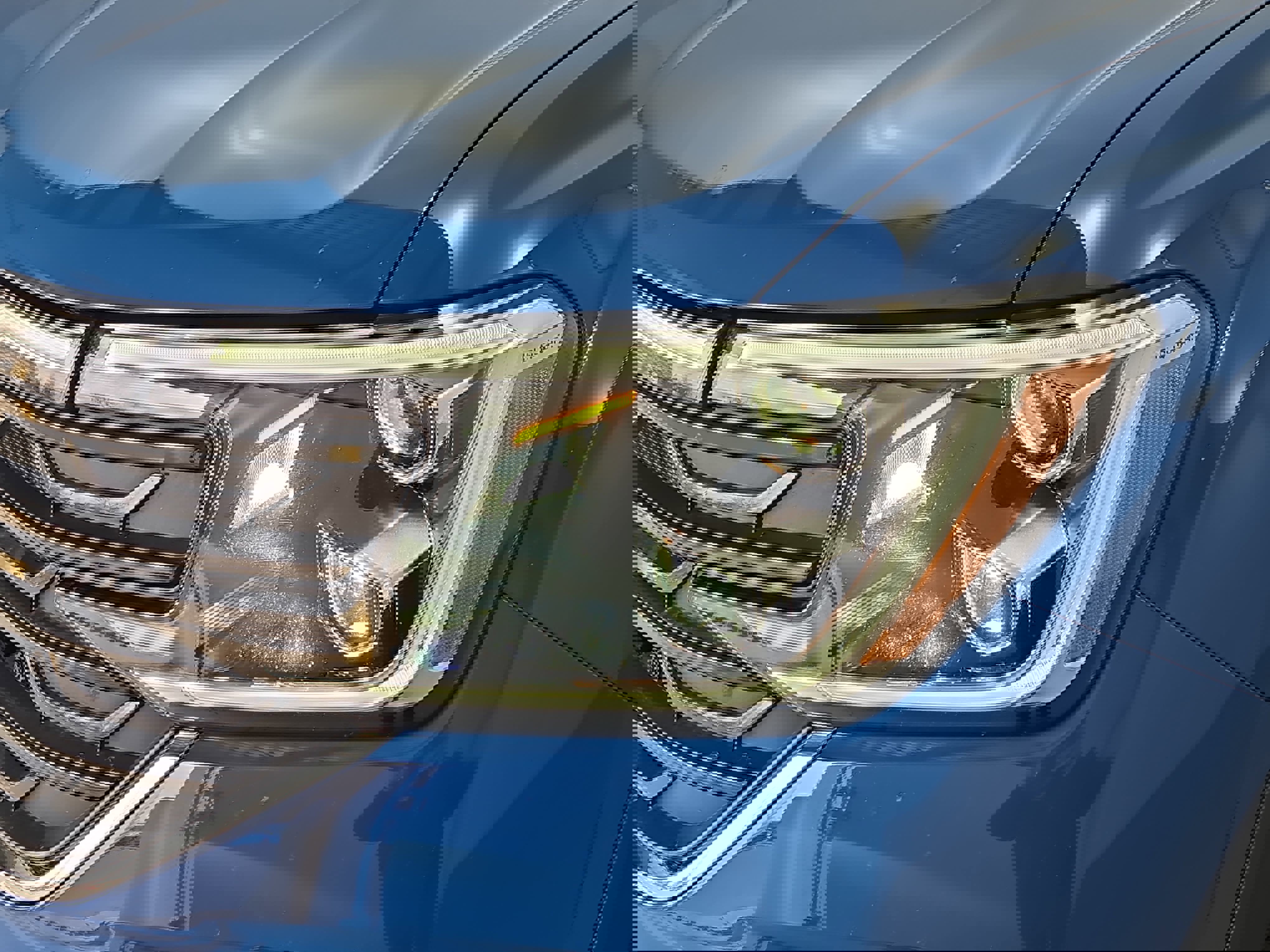 Certified 2025 Volkswagen Atlas SEL Premium R-Line image 33