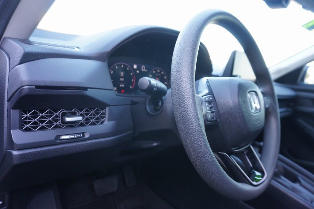 Used 2024 Honda Accord EX image 12