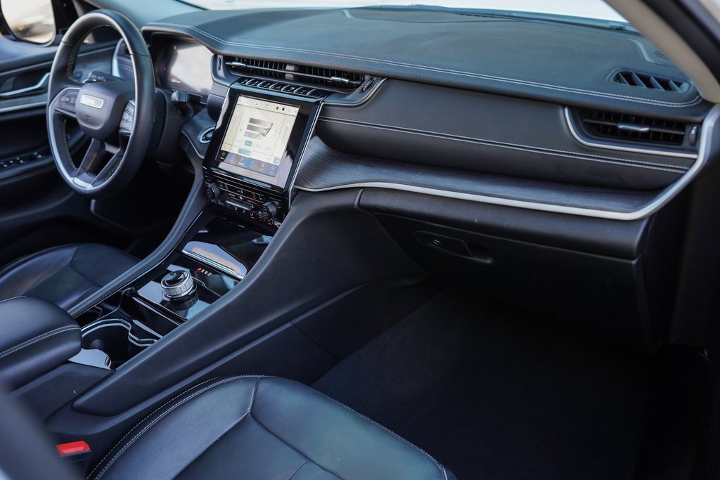 Used 2022 Jeep Grand Cherokee Limited image 20