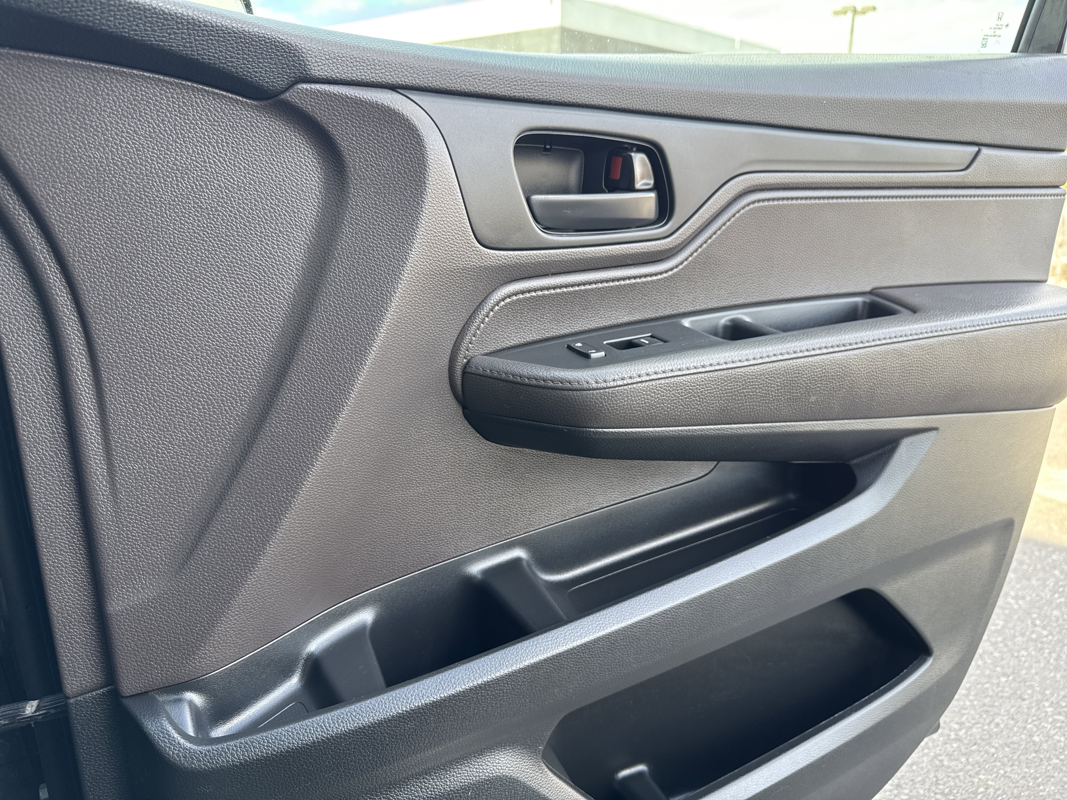 Used 2018 Honda Odyssey EX-L image 36