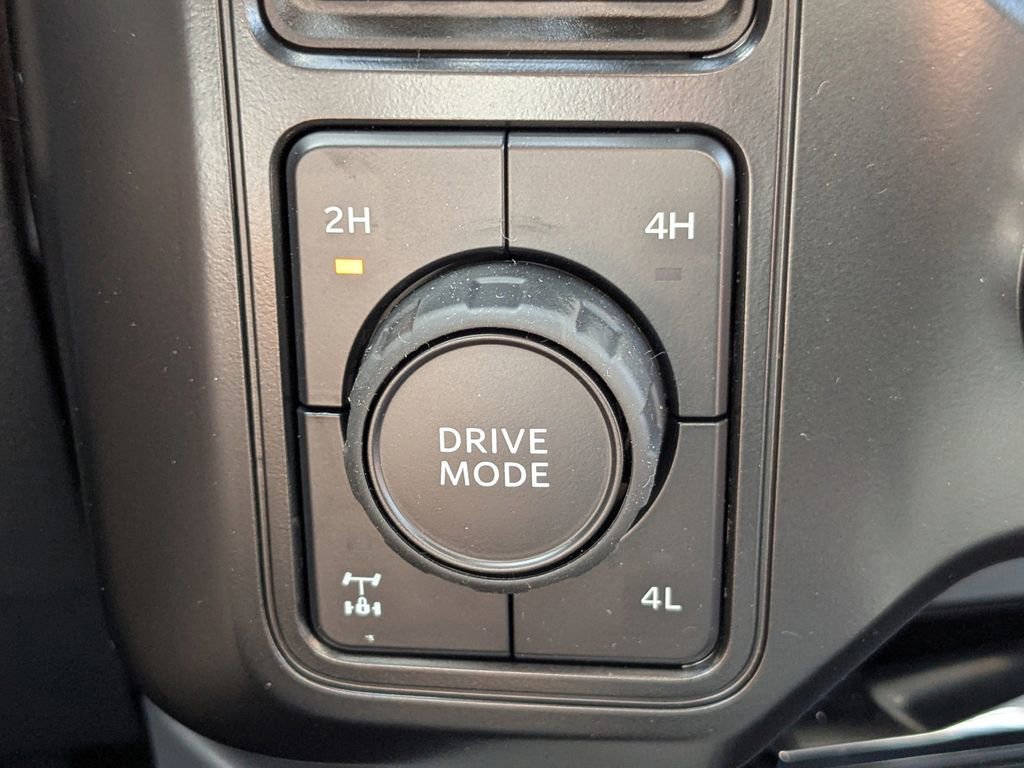 New 2026 Ford F250 Lariat w/ Black Appearance Package image 26