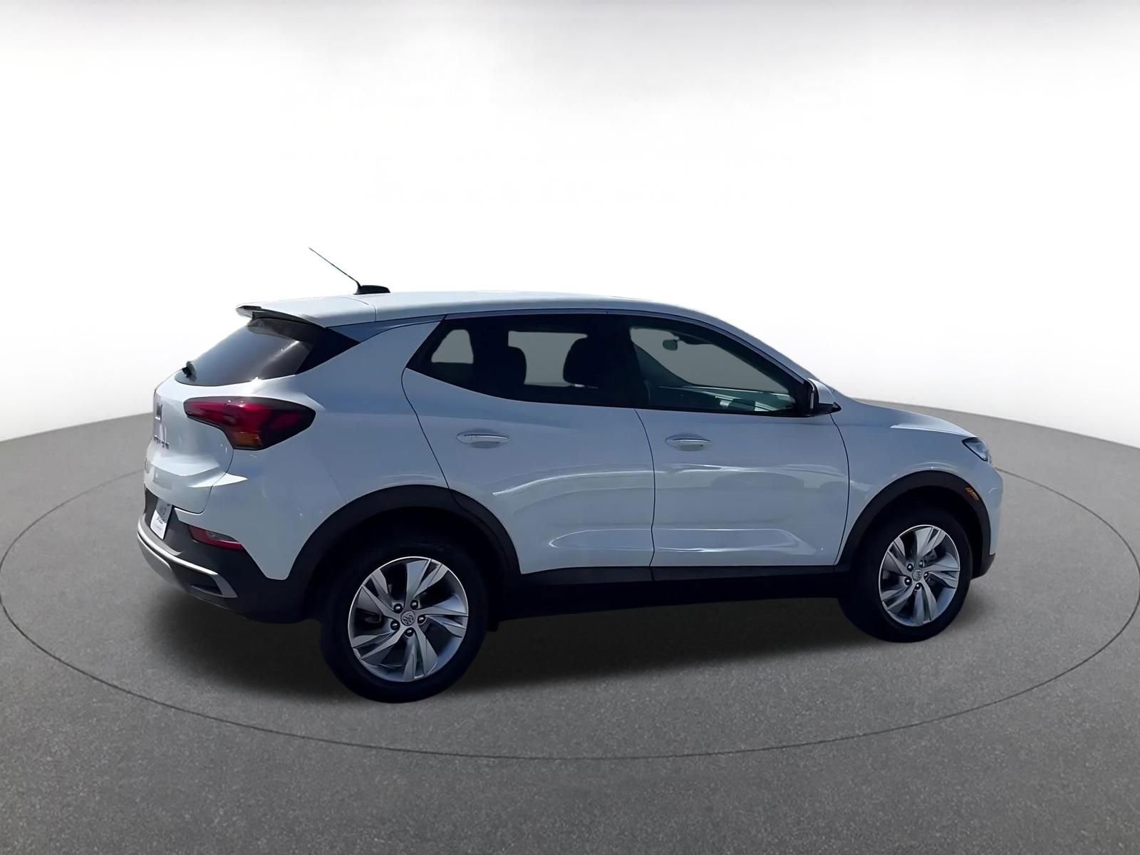 Used 2025 Buick Encore GX Preferred AWD/4WD image 15