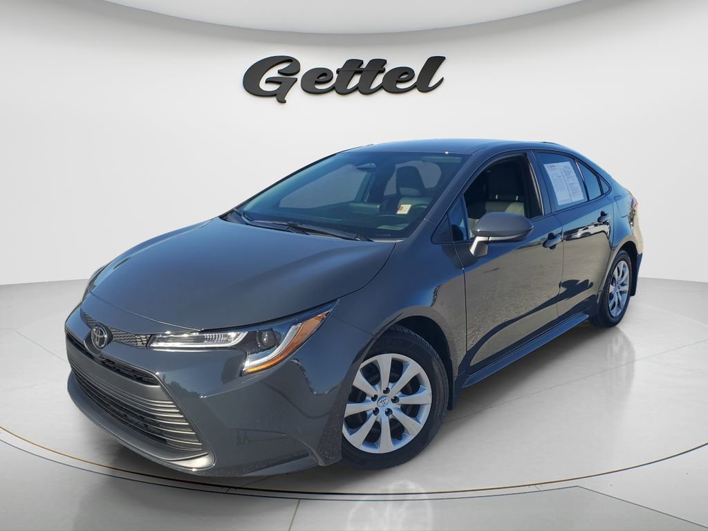 Certified 2025 Toyota Corolla LE image 1