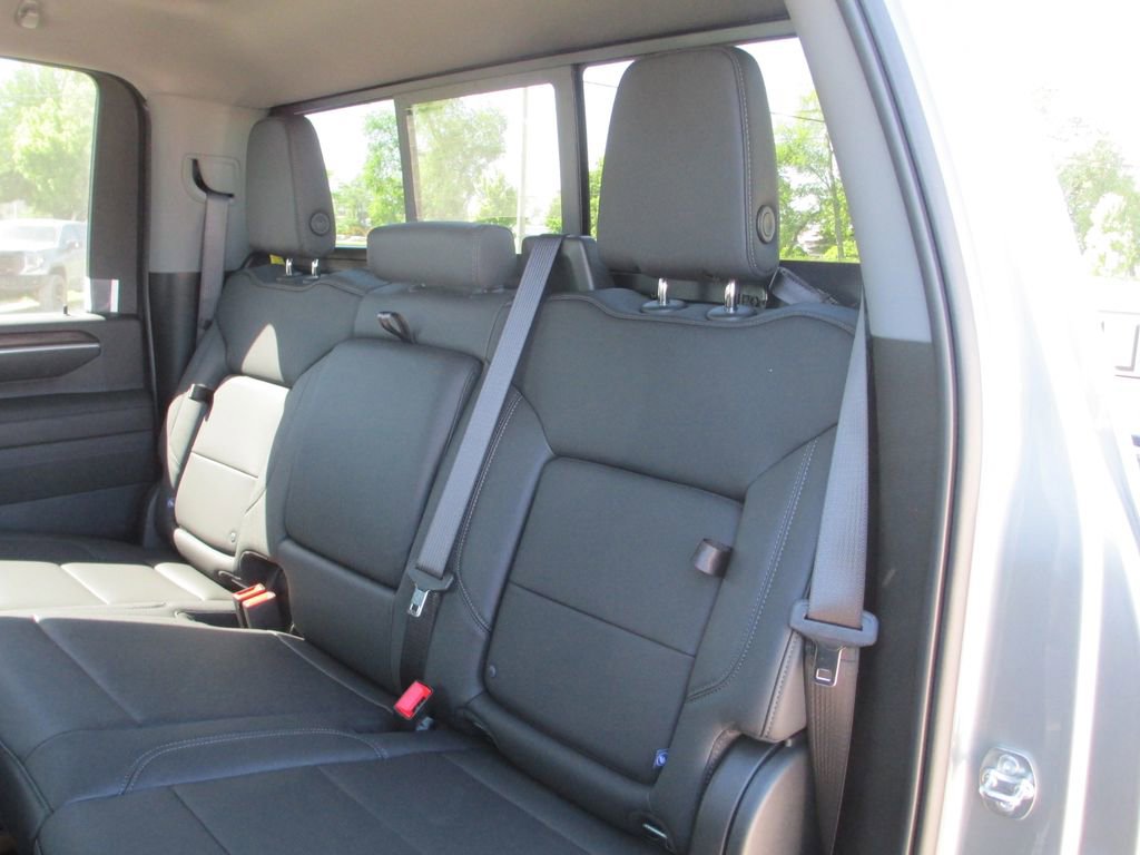 New 2026 GMC Sierra 3500 SLT w/ SLT Premium Package AWD/4WD image 11