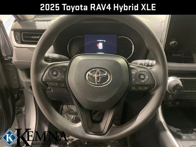 Used 2025 Toyota RAV4 XLE image 16