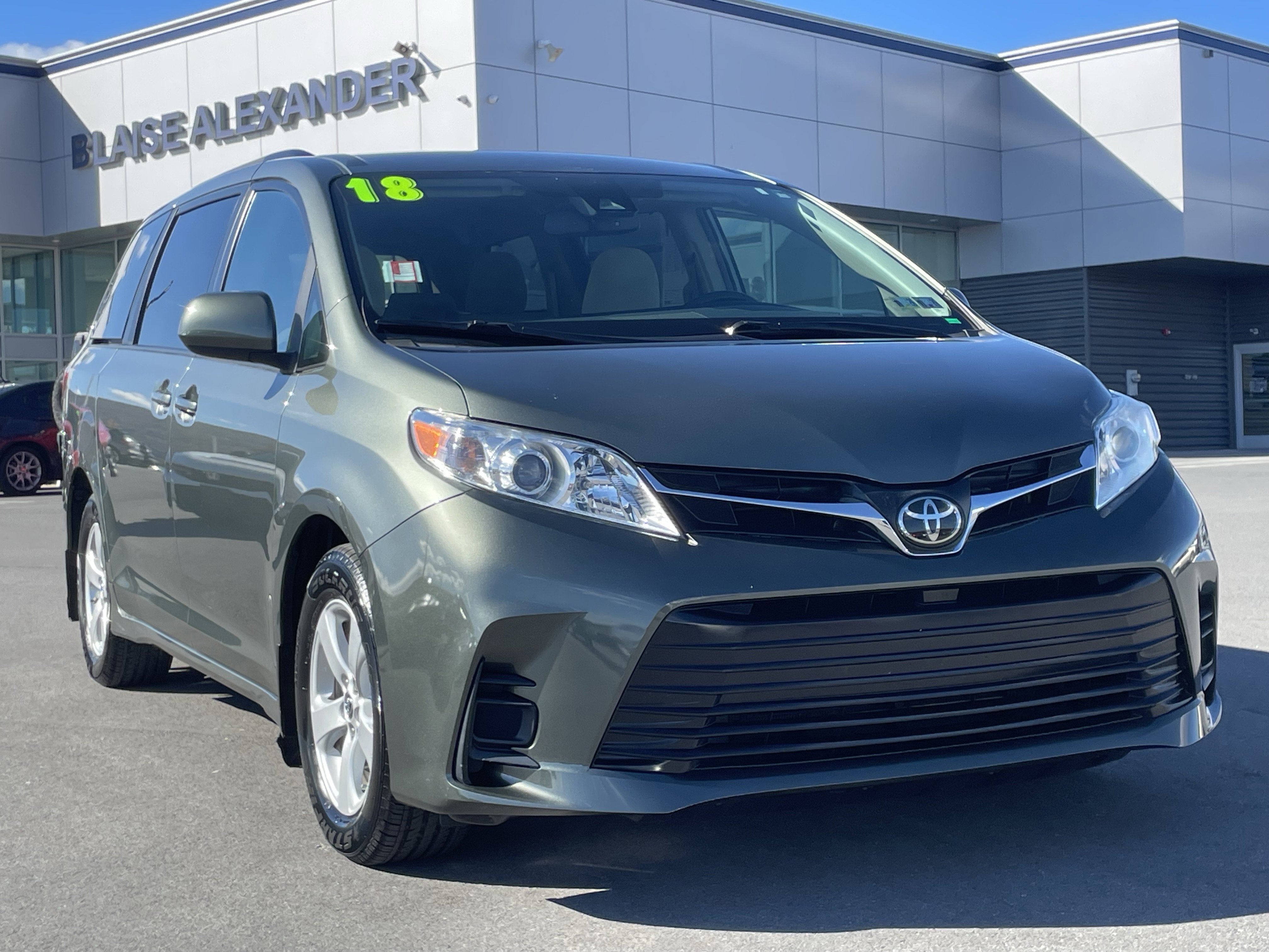 Used 2018 Toyota Sienna LE