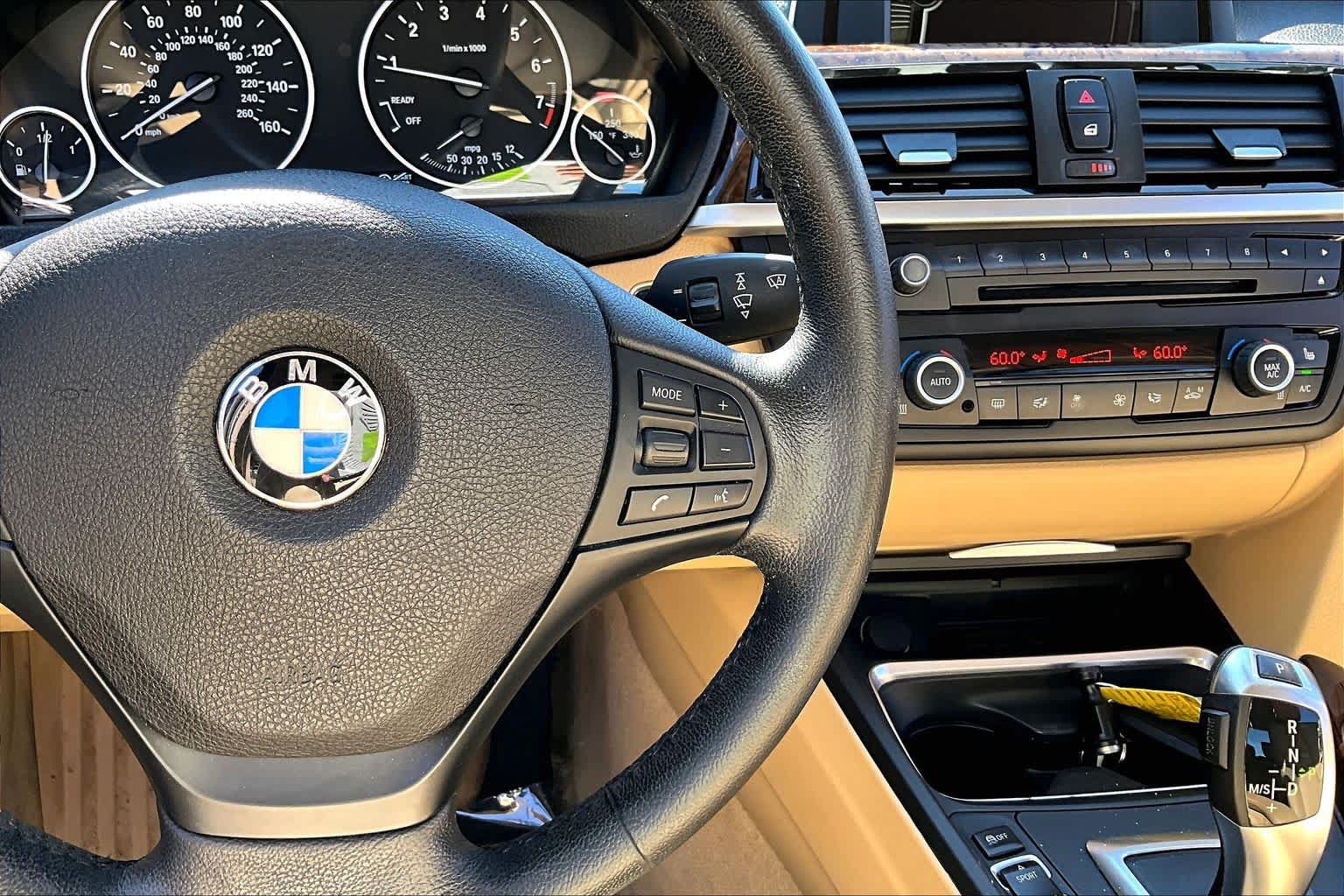 Used 2013 BMW 328i xDrive Sedan AWD/4WD image 25