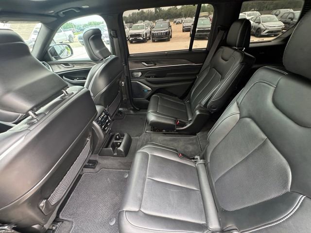 Used 2022 Jeep Grand Cherokee L Overland w/ Advanced Protech Group III RWD image 28