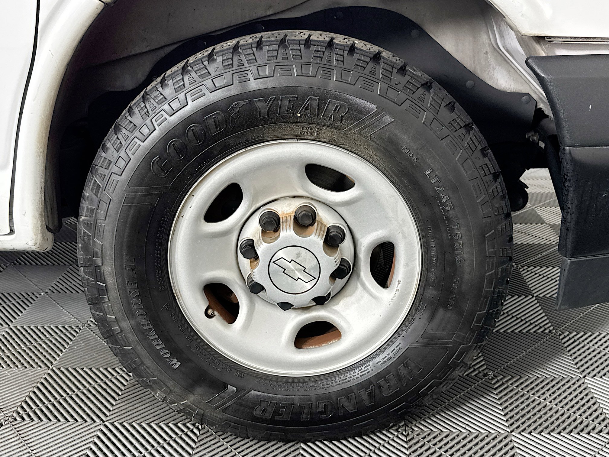 Used 2019 Chevrolet Express 2500 w/ Safety Package image 36