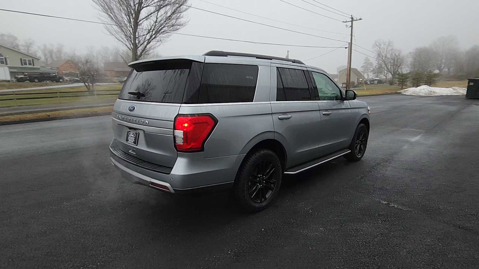 Used 2022 Ford Expedition XLT image 8