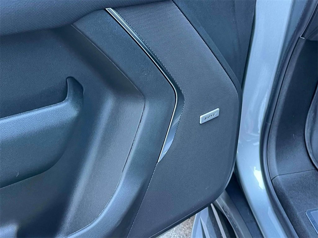 Used 2024 GMC Yukon XL SLT image 28