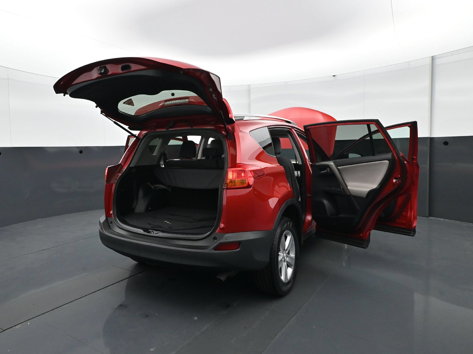 Used 2014 Toyota RAV4 XLE AWD/4WD image 33
