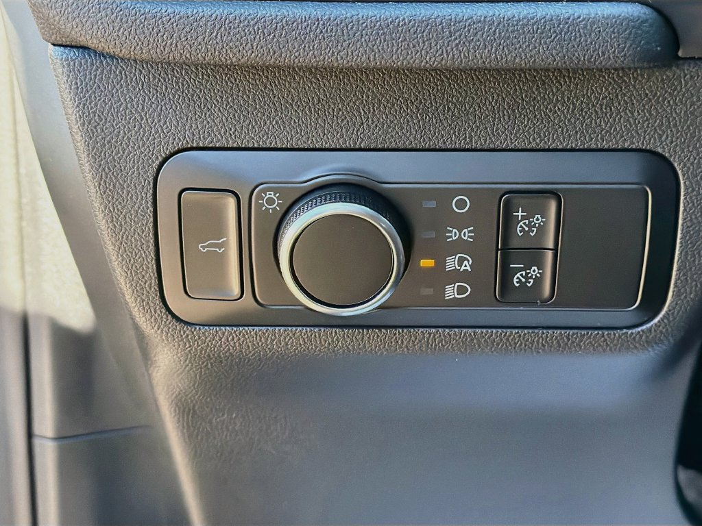 Used 2024 Ford Escape Active w/ Tech Pack #1 AWD/4WD image 10