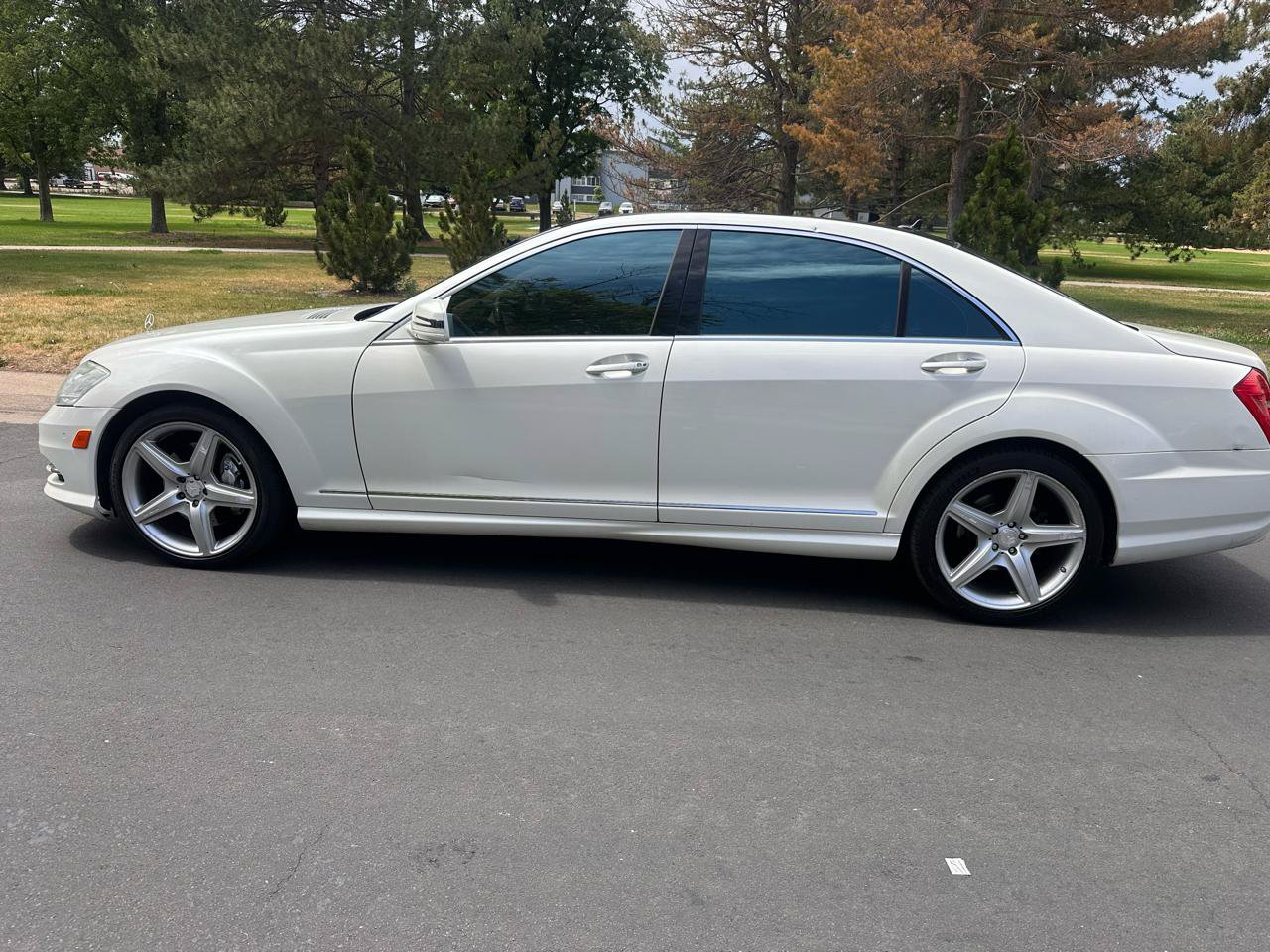 Used 2013 Mercedes-Benz S 550 4MATIC image 2