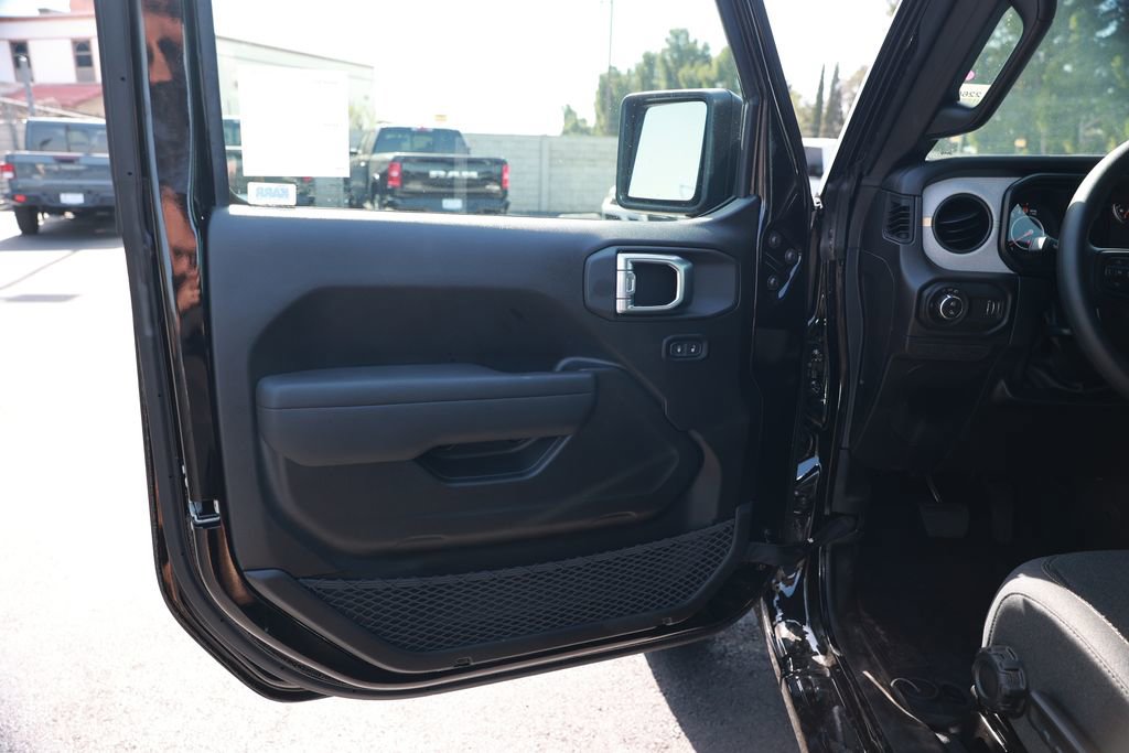 New 2026 Jeep Gladiator Sport image 13