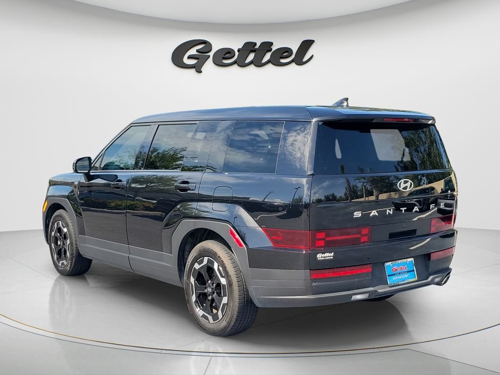 Used 2025 Hyundai Santa Fe SE FWD image 7