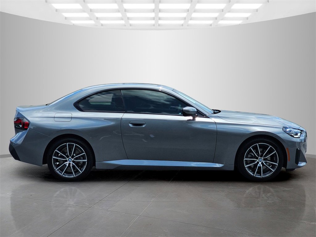 Used 2025 BMW 230i xDrive Coupe w/ Convenience Package image 7