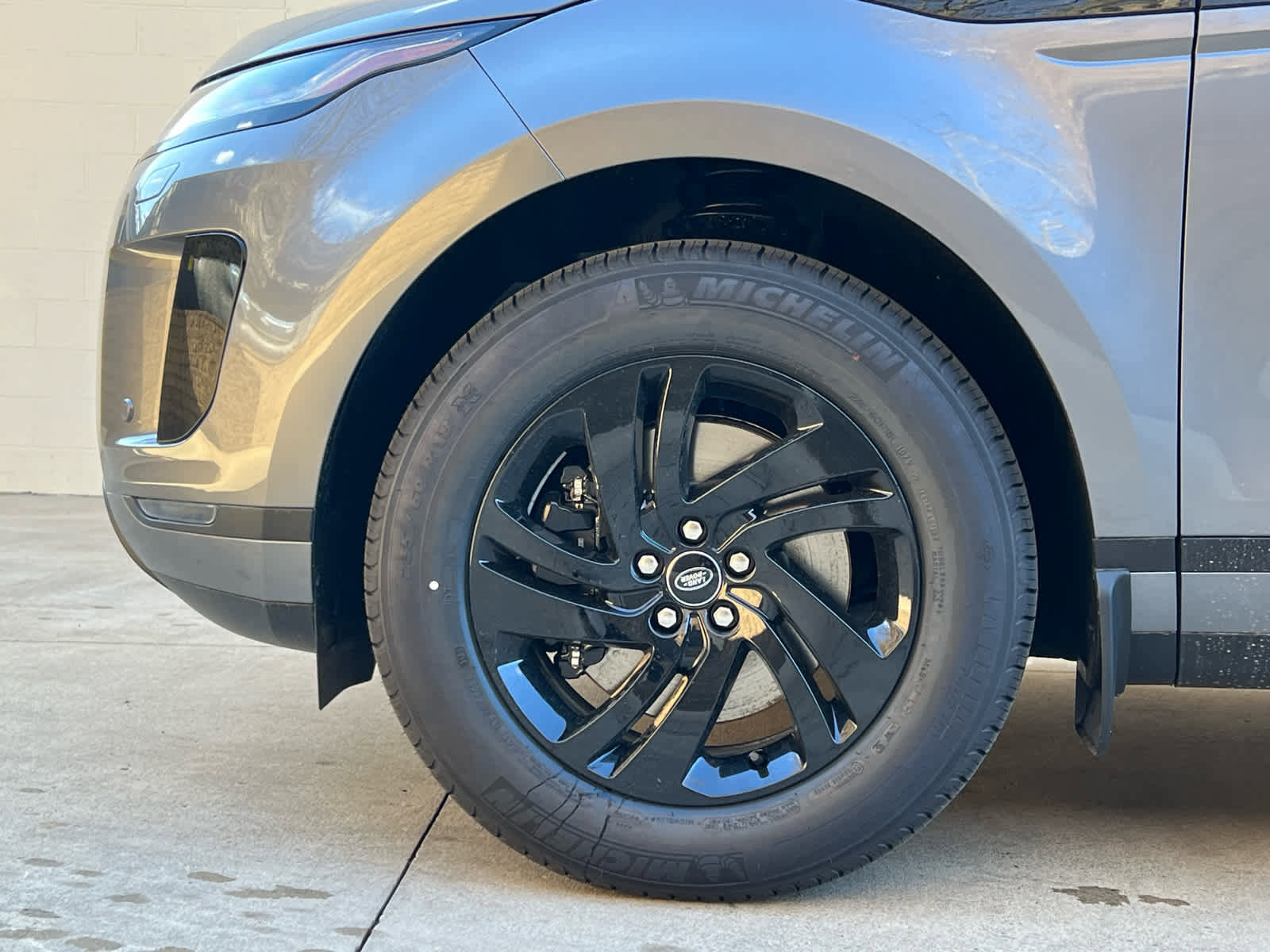 New 2026 Land Rover Range Rover Evoque S image 8
