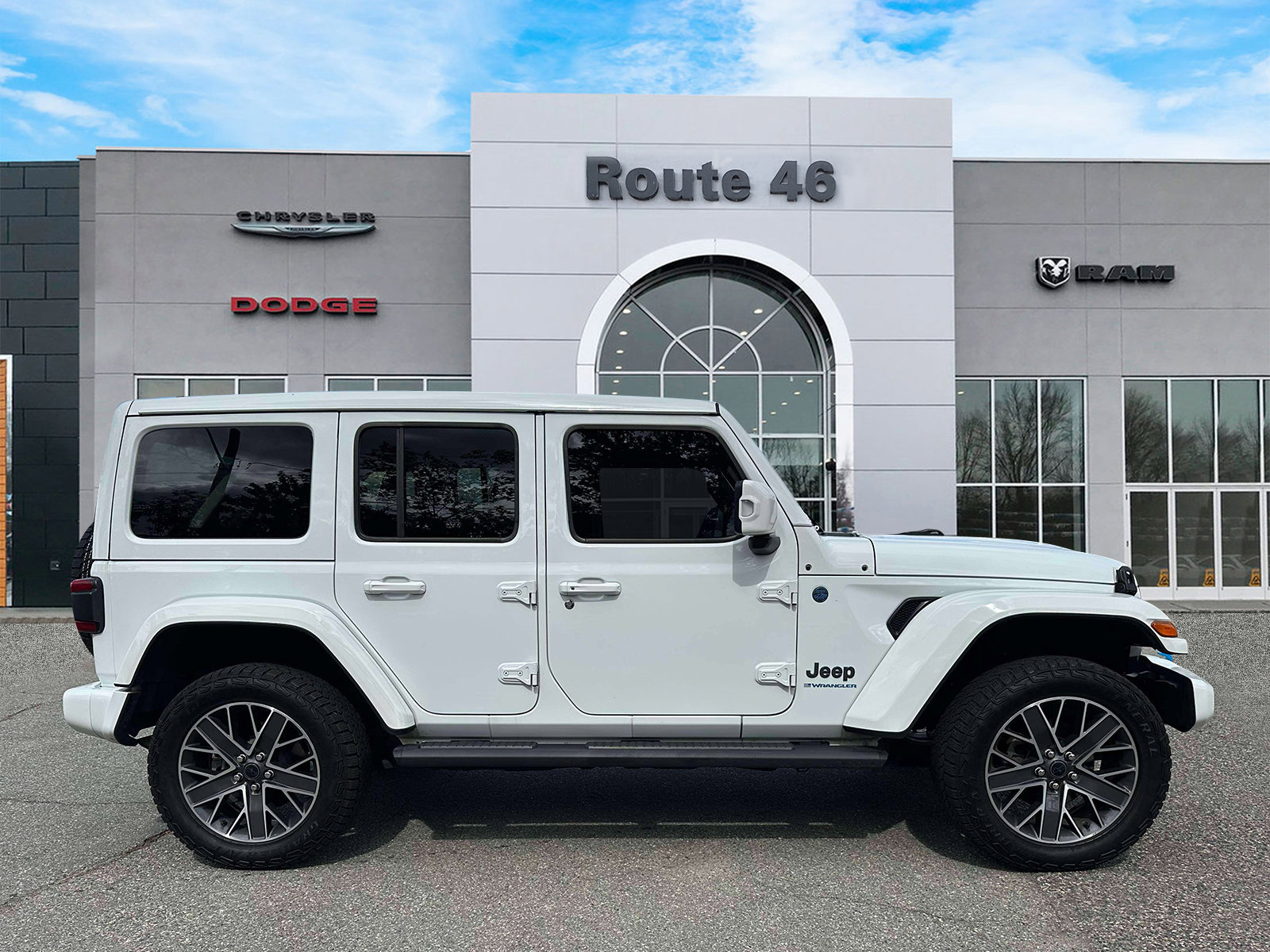 Used 2024 Jeep Wrangler High Altitude AWD/4WD image 6